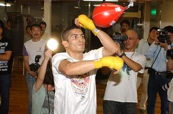 AGUIRRE IN TRAINING.JPG - 18,433BYTES