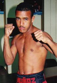 MUNOZ,POSED.030730.JPG